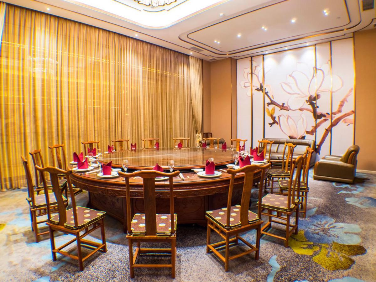 Zhongshan Guzhen Huayu Landmark Hotel Екстериор снимка