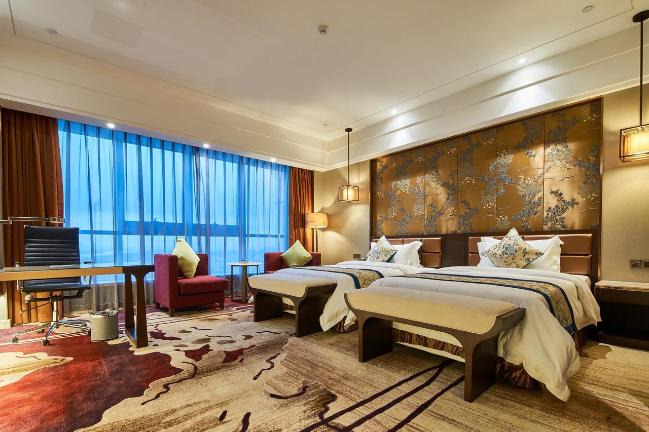 Zhongshan Guzhen Huayu Landmark Hotel Екстериор снимка