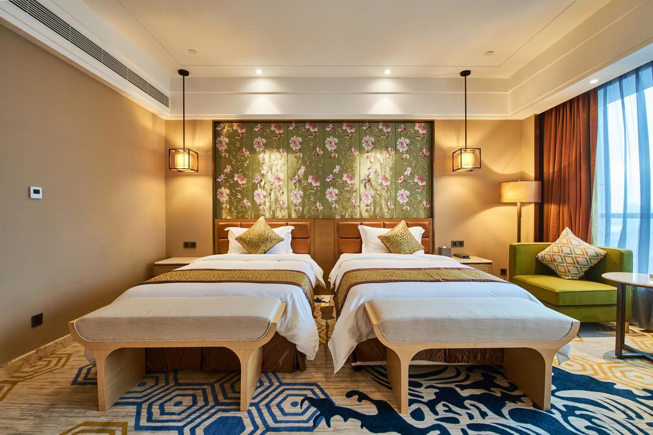 Zhongshan Guzhen Huayu Landmark Hotel Екстериор снимка