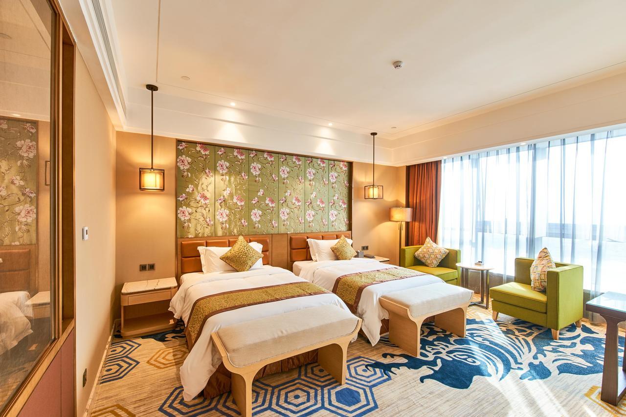 Zhongshan Guzhen Huayu Landmark Hotel Екстериор снимка