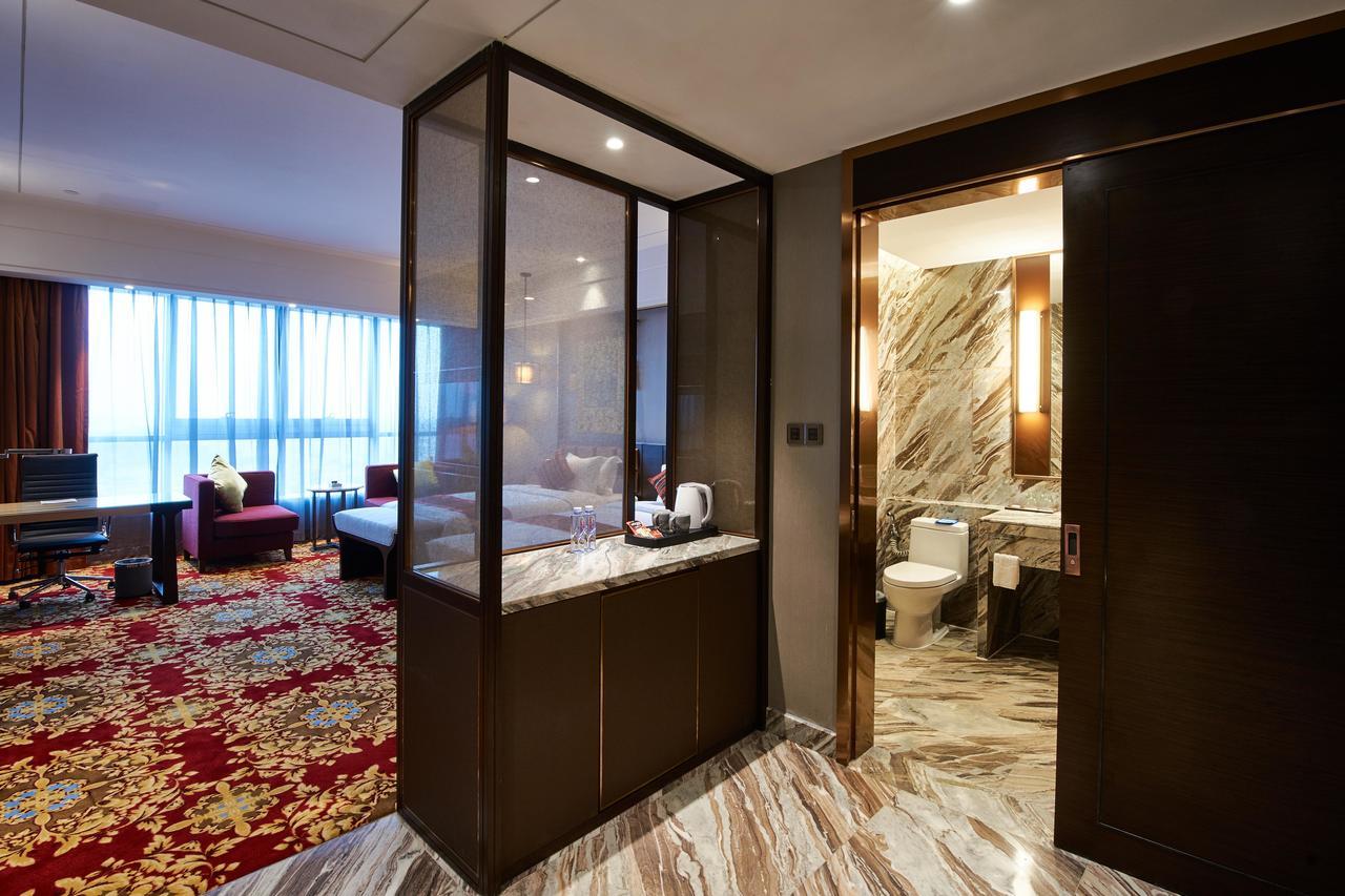 Zhongshan Guzhen Huayu Landmark Hotel Екстериор снимка