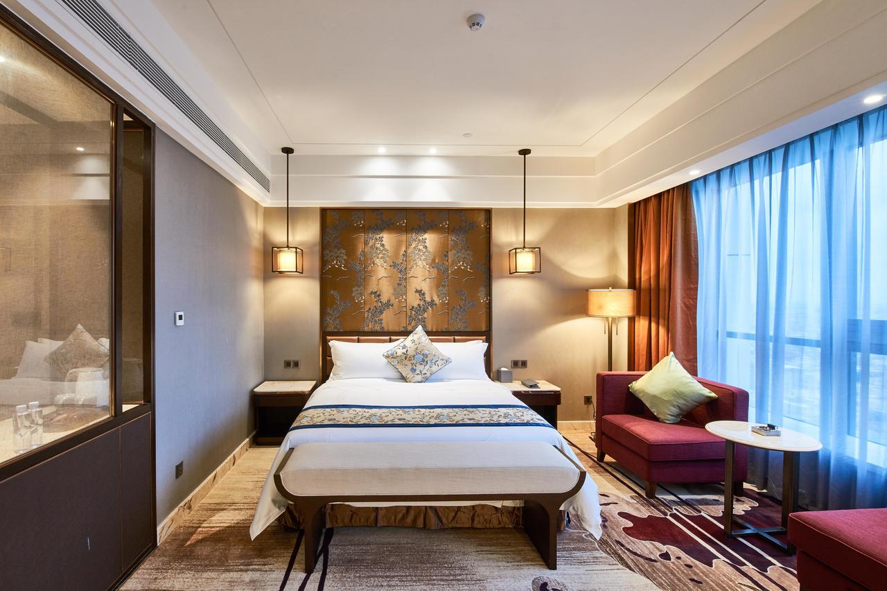 Zhongshan Guzhen Huayu Landmark Hotel Екстериор снимка