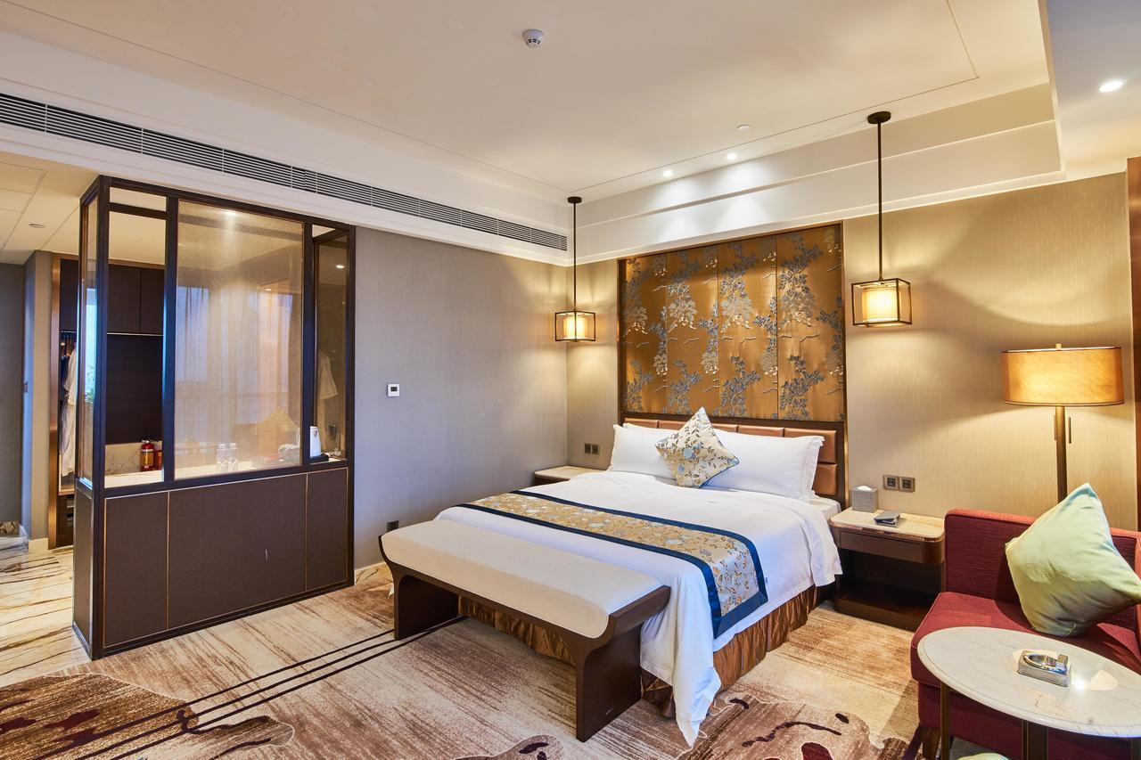 Zhongshan Guzhen Huayu Landmark Hotel Екстериор снимка