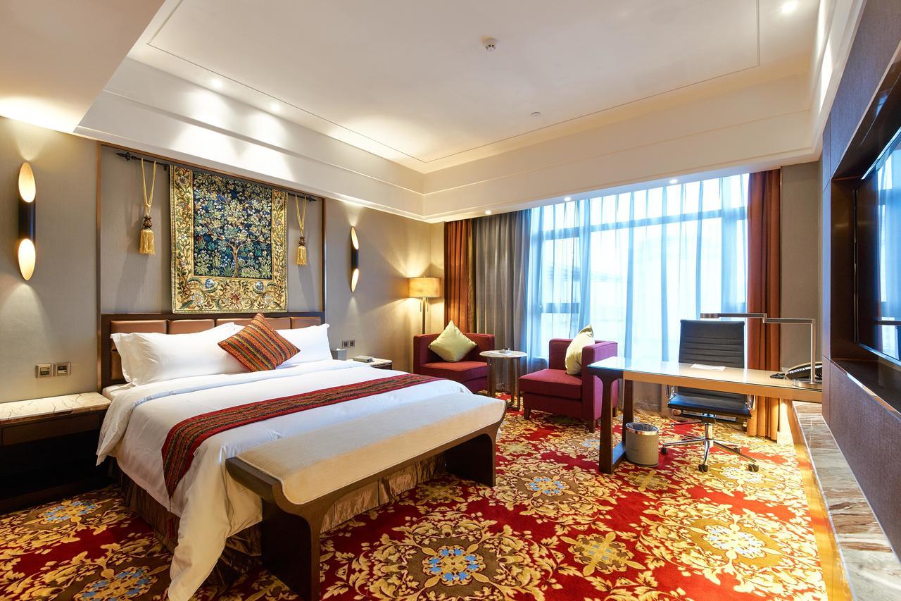 Zhongshan Guzhen Huayu Landmark Hotel Екстериор снимка